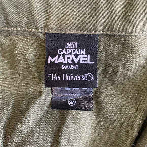 Her Universe Captain Marvel Cargo Romper Women’s M - Picture 2 of 9
